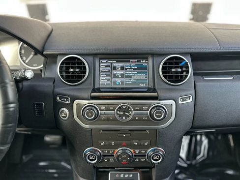 Used 2014 Land Rover LR4 HSE image 19