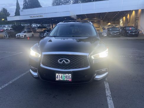 Used 2018 INFINITI QX60 Base w/ Premium Plus Package image 2