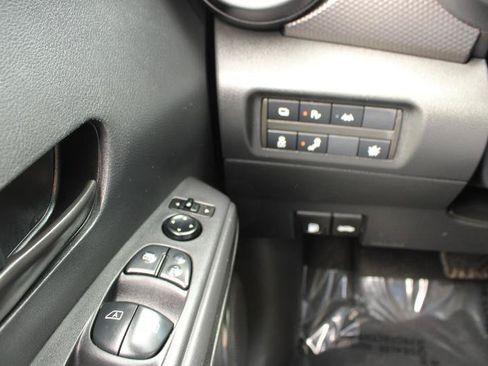 Used 2020 Nissan Kicks S FWD image 21