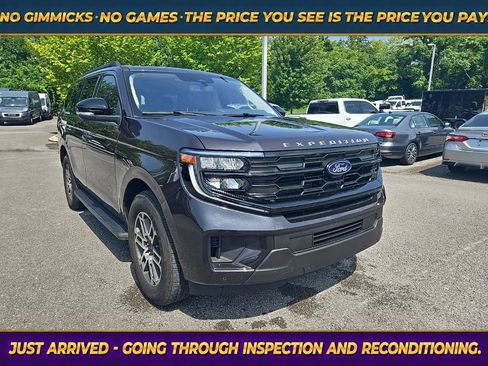 Used 2025 Ford Expedition Active RWD image 1