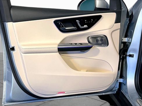 New 2026 Mercedes-Benz GLC 300 4MATIC image 11