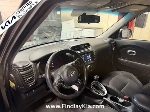 Used 2018 Kia Soul + FWD image 8