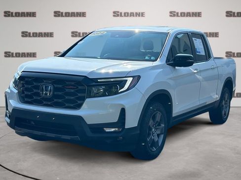 Used 2024 Honda Ridgeline TrailSport image 2