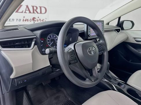 Used 2022 Toyota Corolla LE FWD image 11