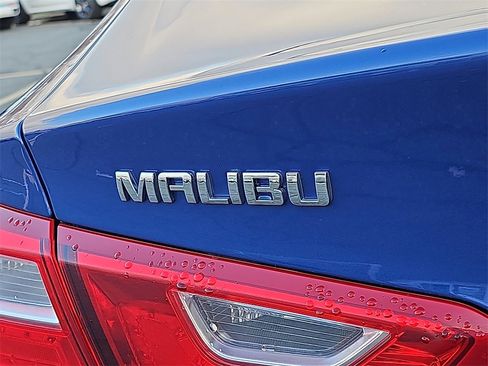 Used 2023 Chevrolet Malibu LT image 30