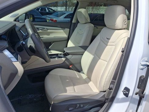Used 2024 Cadillac XT5 Premium Luxury AWD/4WD image 11
