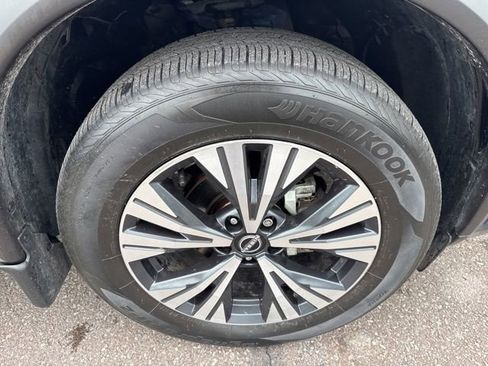 Certified 2023 Nissan Rogue SV w/ SV Premium B Package AWD/4WD image 35