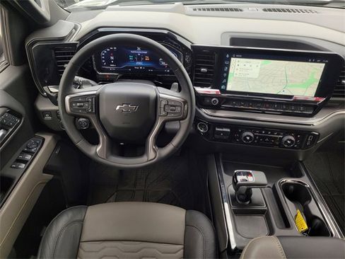 Used 2025 Chevrolet Silverado 1500 ZR2 w/ Technology Package image 11