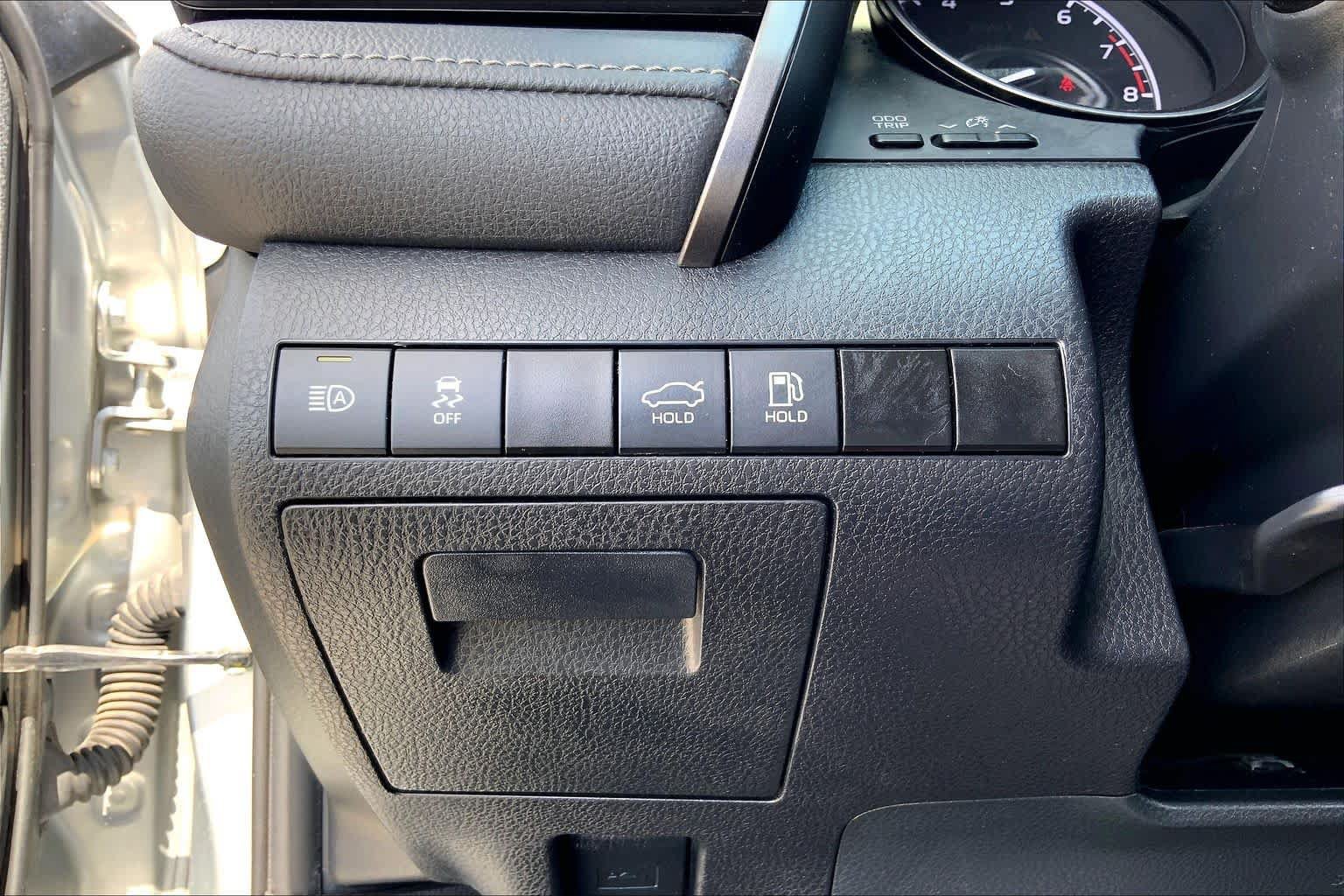 Used 2024 Toyota Camry SE FWD image 32