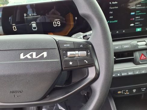 Used 2025 Kia K4 FWD image 19