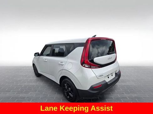 Used 2022 Kia Soul LX w/ Technology Package FWD image 6
