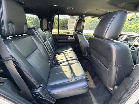 Used 2017 Ford Expedition Limited image 16