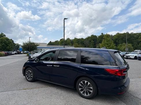 Used 2024 Honda Odyssey EX-L image 5