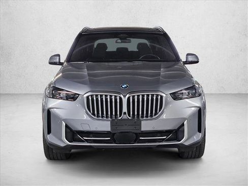 Certified 2024 BMW X5 xDrive40i w/ Parking Assistance Package AWD/4WD image 2
