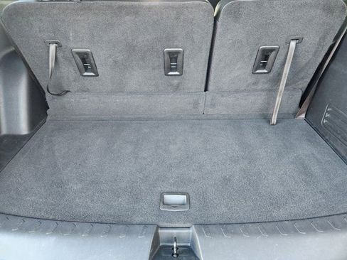 Used 2020 Chevrolet Traverse LT image 33