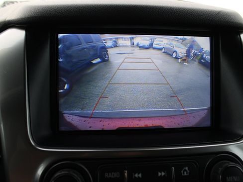 Used 2020 Chevrolet Suburban Premier AWD/4WD image 23