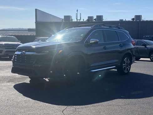 Used 2023 Subaru Ascent Limited w/ Technology Package AWD/4WD image 8