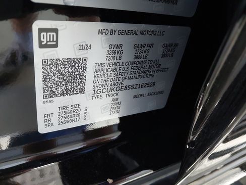 Used 2025 Chevrolet Silverado 1500 LTZ AWD/4WD image 34