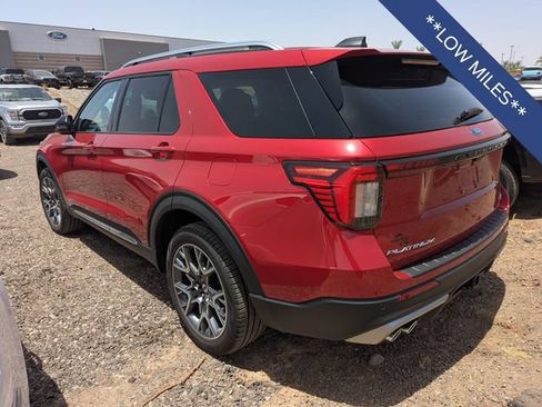 Used 2025 Ford Explorer Platinum w/ Ultimate Package AWD/4WD image 10