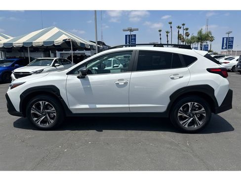 Used 2026 Subaru Crosstrek 2.5i Premium AWD/4WD image 2
