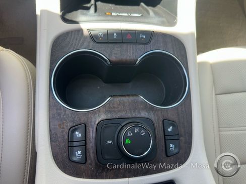 Used 2023 GMC Acadia Denali AWD/4WD image 20