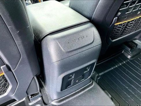 Certified 2022 Ford Bronco Badlands AWD/4WD image 25