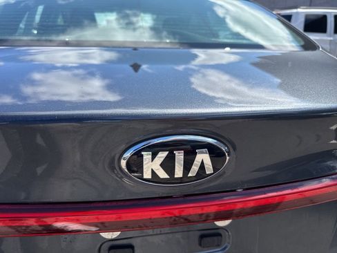 Certified 2019 Kia Forte LXS image 38