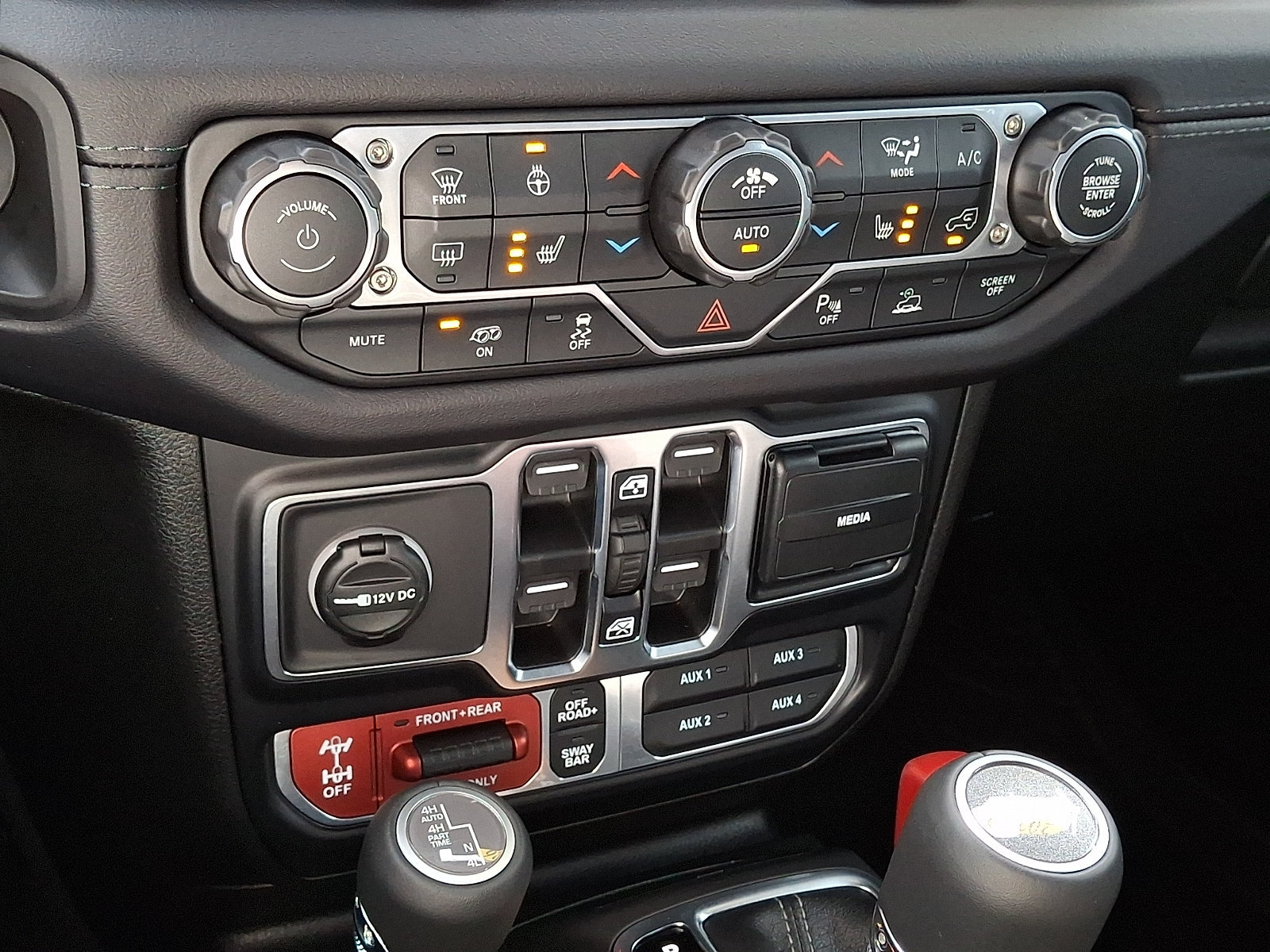 Used 2026 Jeep Wrangler Unlimited Rubicon 392 w/ Quick Order Package 27X Moab AWD/4WD image 16