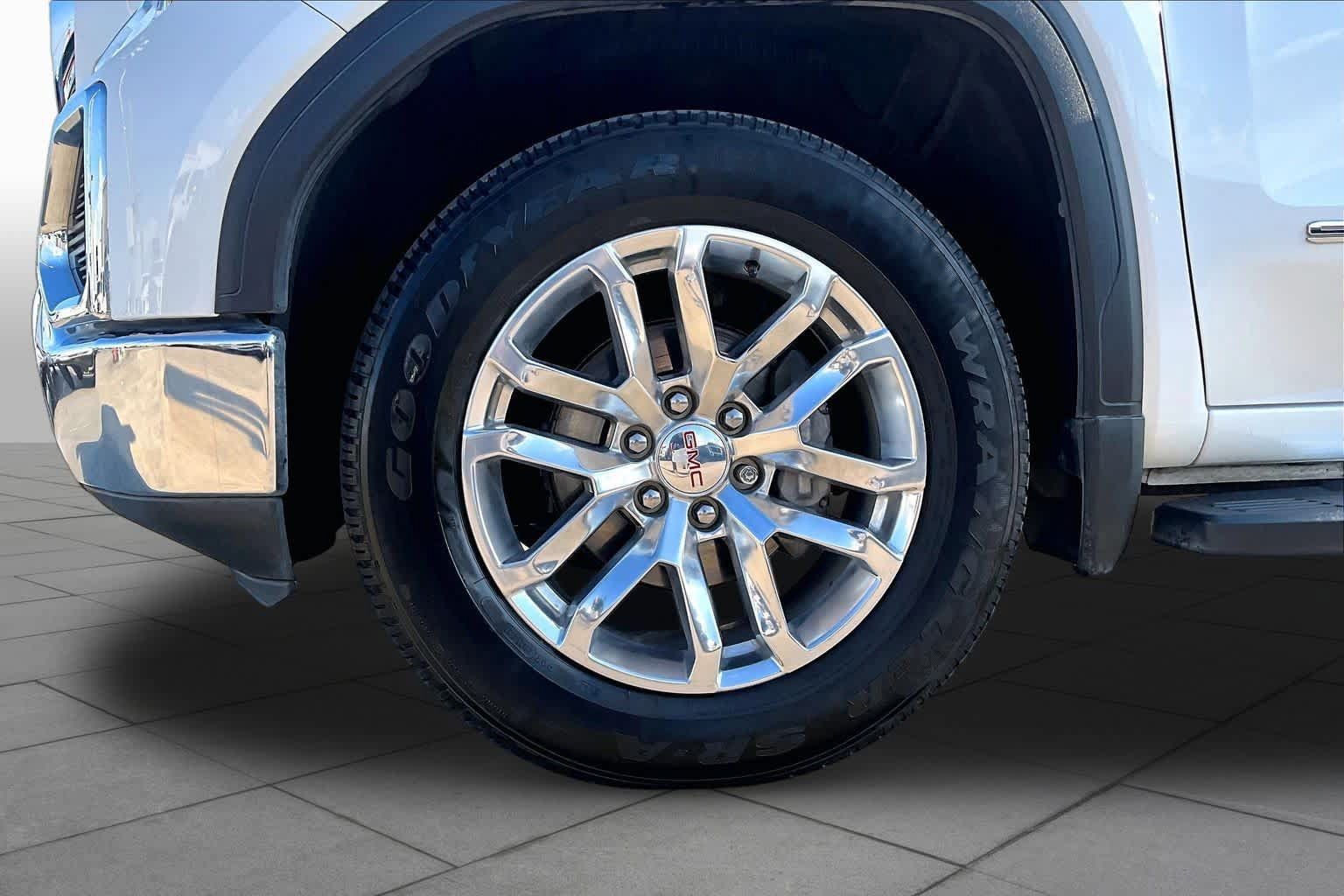 Used 2021 GMC Sierra 1500 SLT AWD/4WD image 11