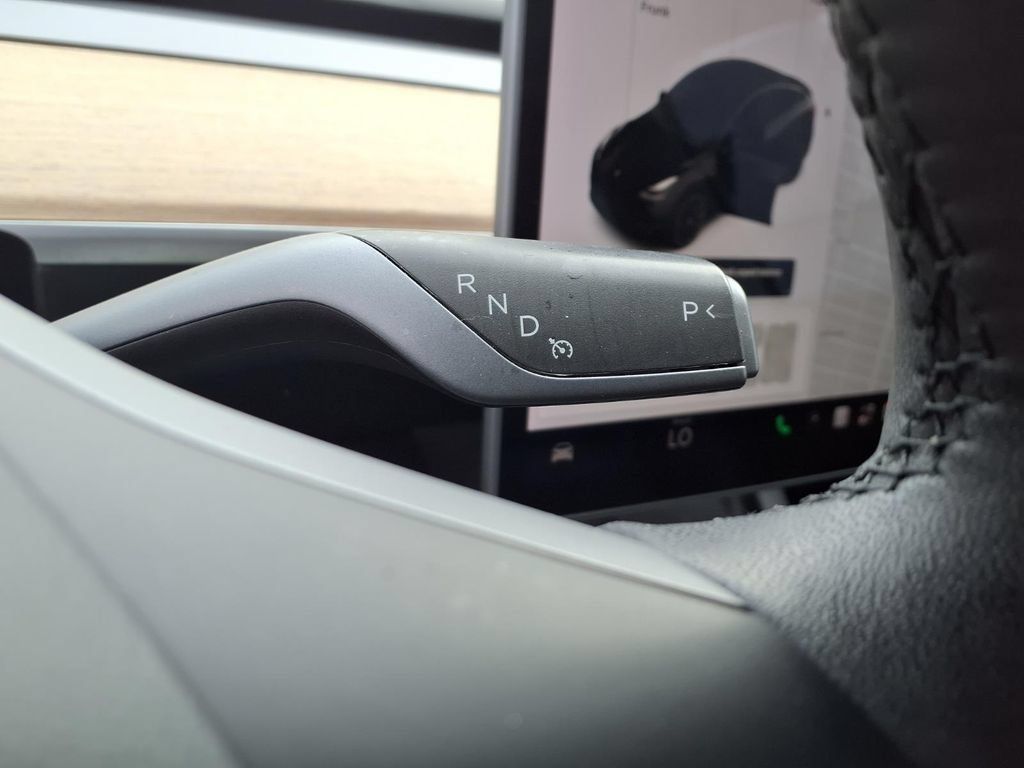 Used 2021 Tesla Model Y 2WD image 10