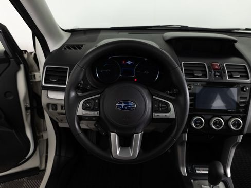 Used 2017 Subaru Forester 2.5i Premium AWD/4WD image 29