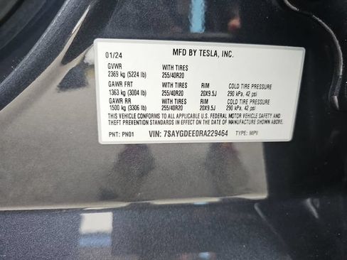 Used 2024 Tesla Model Y Long Range AWD/4WD image 40