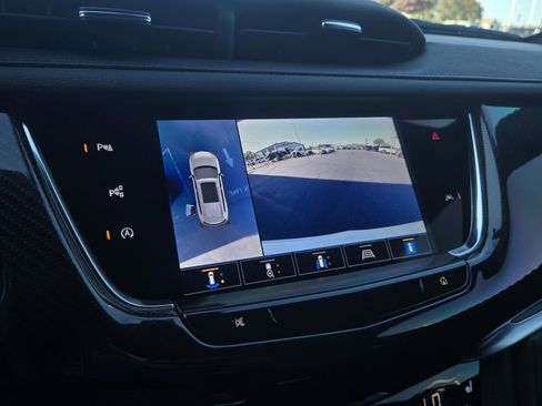 Used 2025 Cadillac XT6 Sport w/ Technology Package AWD/4WD image 23