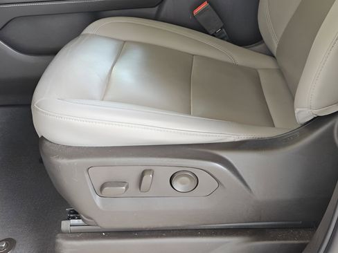 Used 2023 Chevrolet Tahoe Z71 image 25