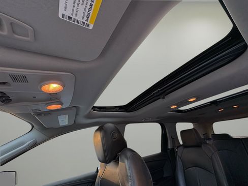 Used 2016 GMC Acadia SLT w/ Open Road Package image 25