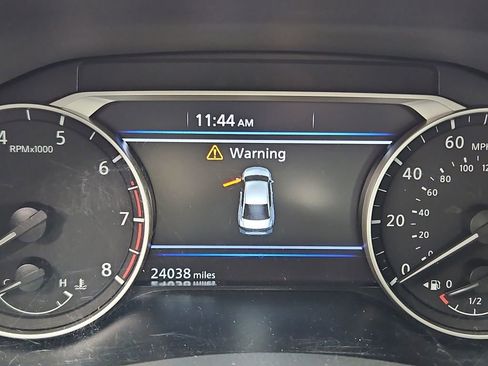 Used 2025 Nissan Altima 2.5 SR w/ SR Premium Package image 11