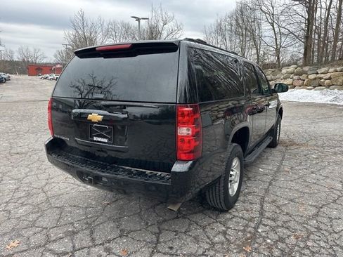 Used 2012 Chevrolet Suburban 2500 LT image 5