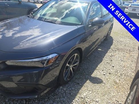 Used 2024 Honda Civic Touring image 3