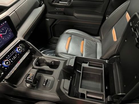 Used 2025 GMC Sierra 1500 AT4 w/ Technology Package image 38