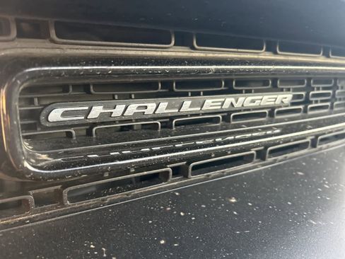 Used 2018 Dodge Challenger SRT w/ Technology Group image 33