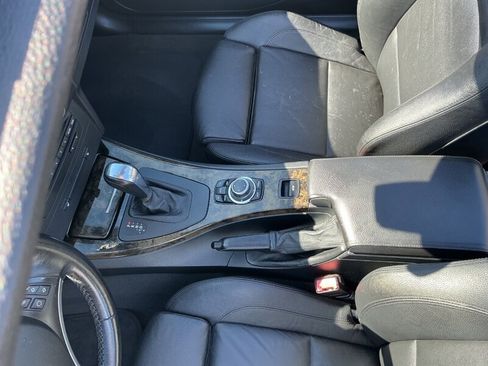 Used 2009 BMW 335i Convertible image 26