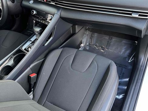 Used 2022 Hyundai Elantra SEL w/ Convenience + Premium Package image 30