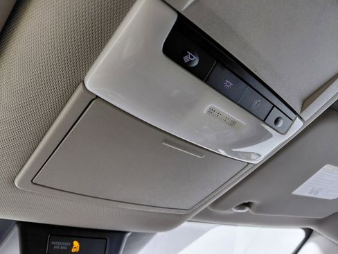 Used 2023 Nissan Rogue S image 30