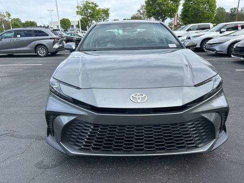 New 2026 Toyota Camry SE FWD image 2