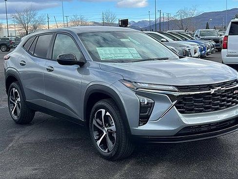 New 2026 Chevrolet Trax RS image 3