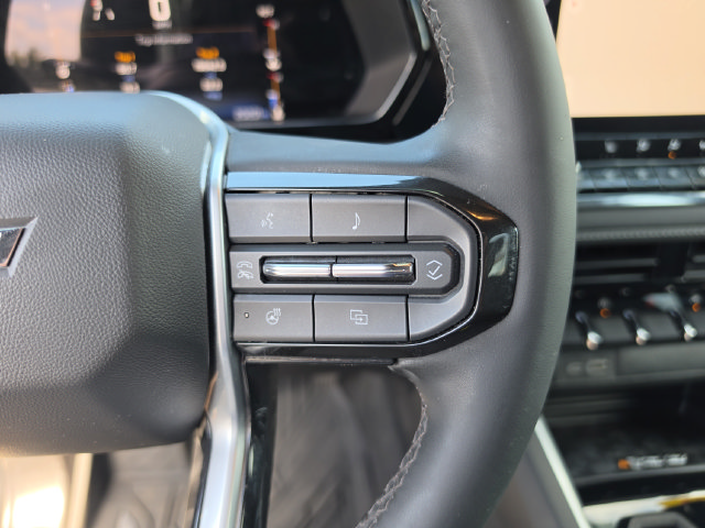 Used 2023 Chevrolet Colorado LT w/ LT Convenience Package III RWD image 40