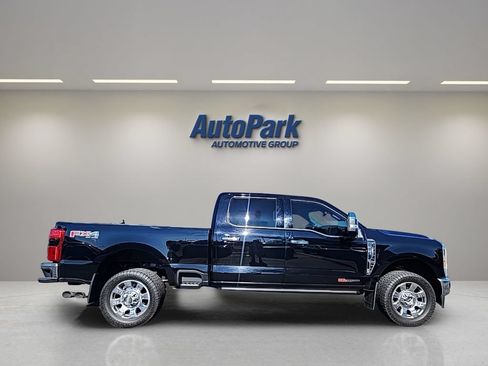 Certified 2023 Ford F250 Lariat w/ Lariat Ultimate Package AWD/4WD image 9