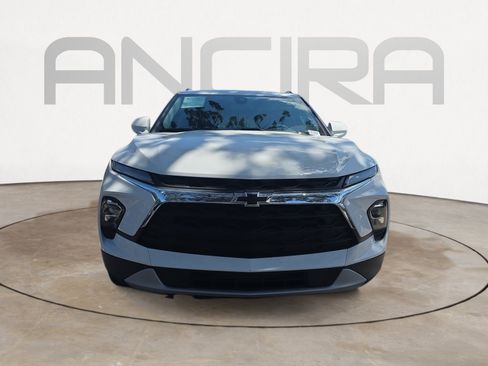 Used 2024 Chevrolet Blazer LT w/ Convenience Package FWD image 3