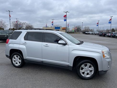 Used 2014 GMC Terrain SLE w/ Convenience Package image 2