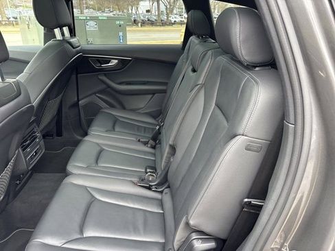 Used 2025 Audi Q7 3.0T Premium Plus AWD/4WD image 16